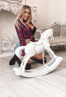 Надюшка (Салон) у метро Горьковская, девочки Питера - фото 7